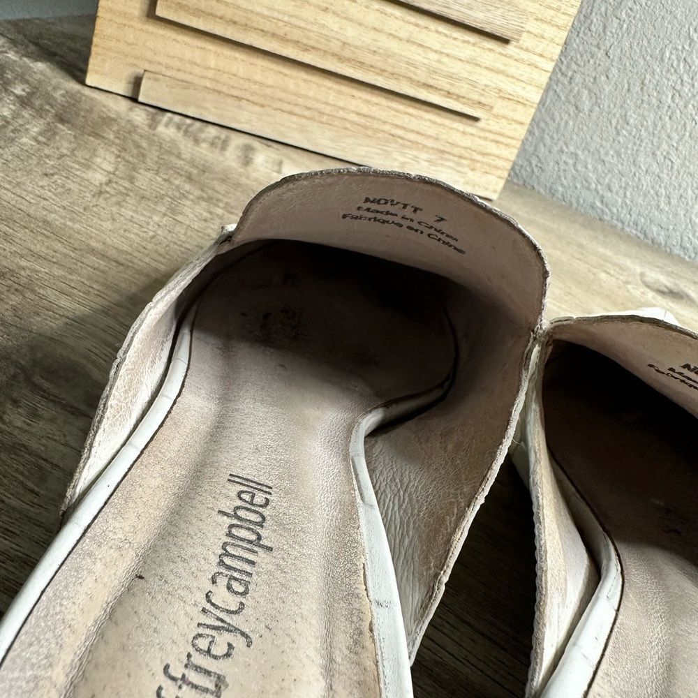 Jeffrey Campbell White Novit Pointed Toe Mules Size 7 - Picture 13 of 13